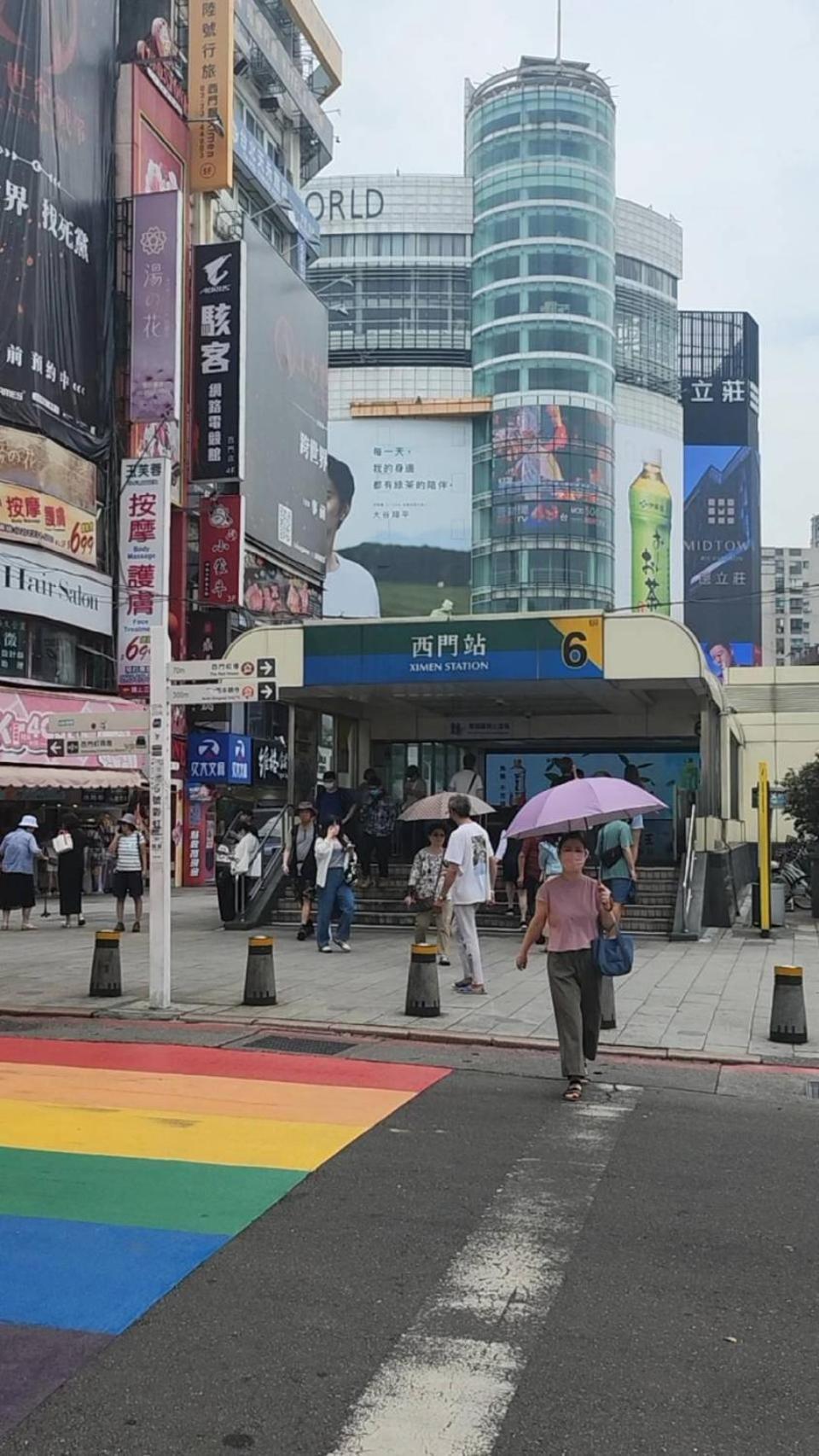 Meworld Hotel - Ximen Tajpej Buitenkant foto